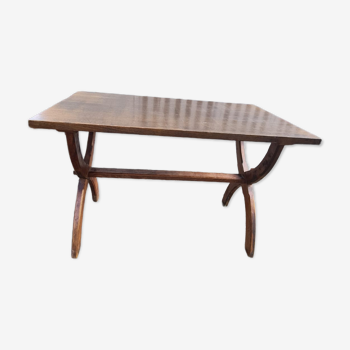 Chain wood dining table