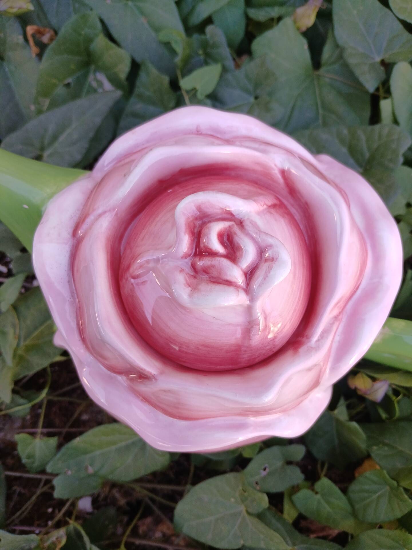 Théière en forme de rose