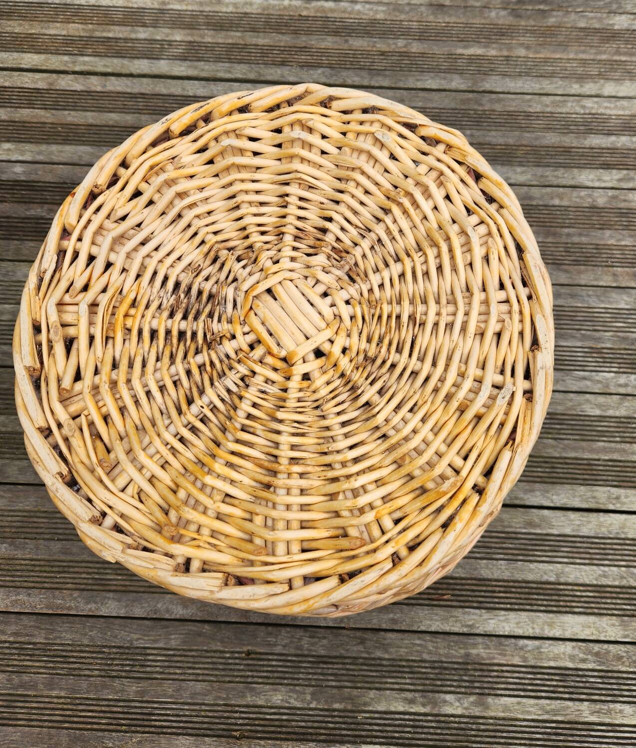 Large wicker basket: 60s