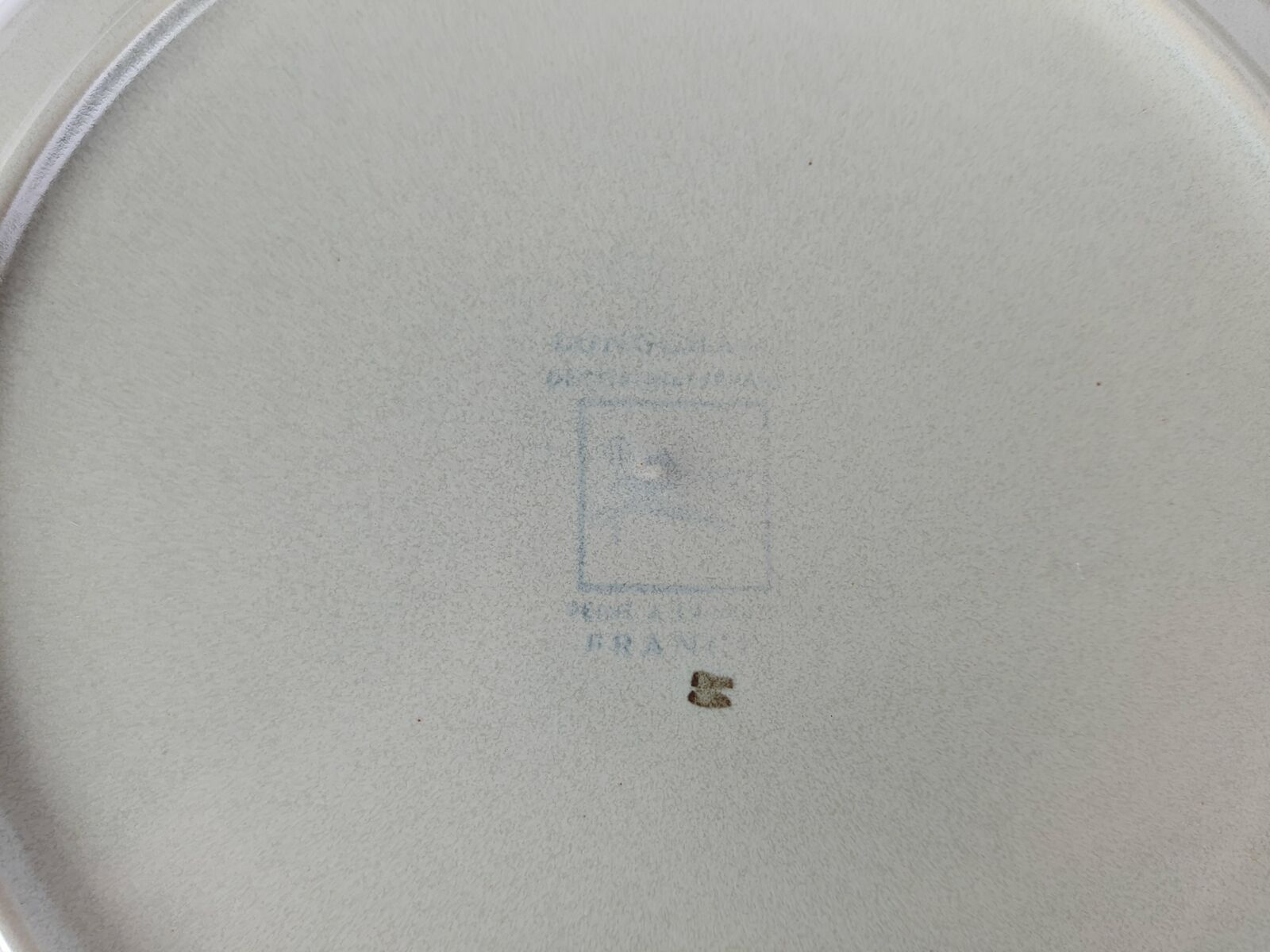 Longchamp 42-piece hand-painted dish service