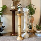 Column, white alabaster harness