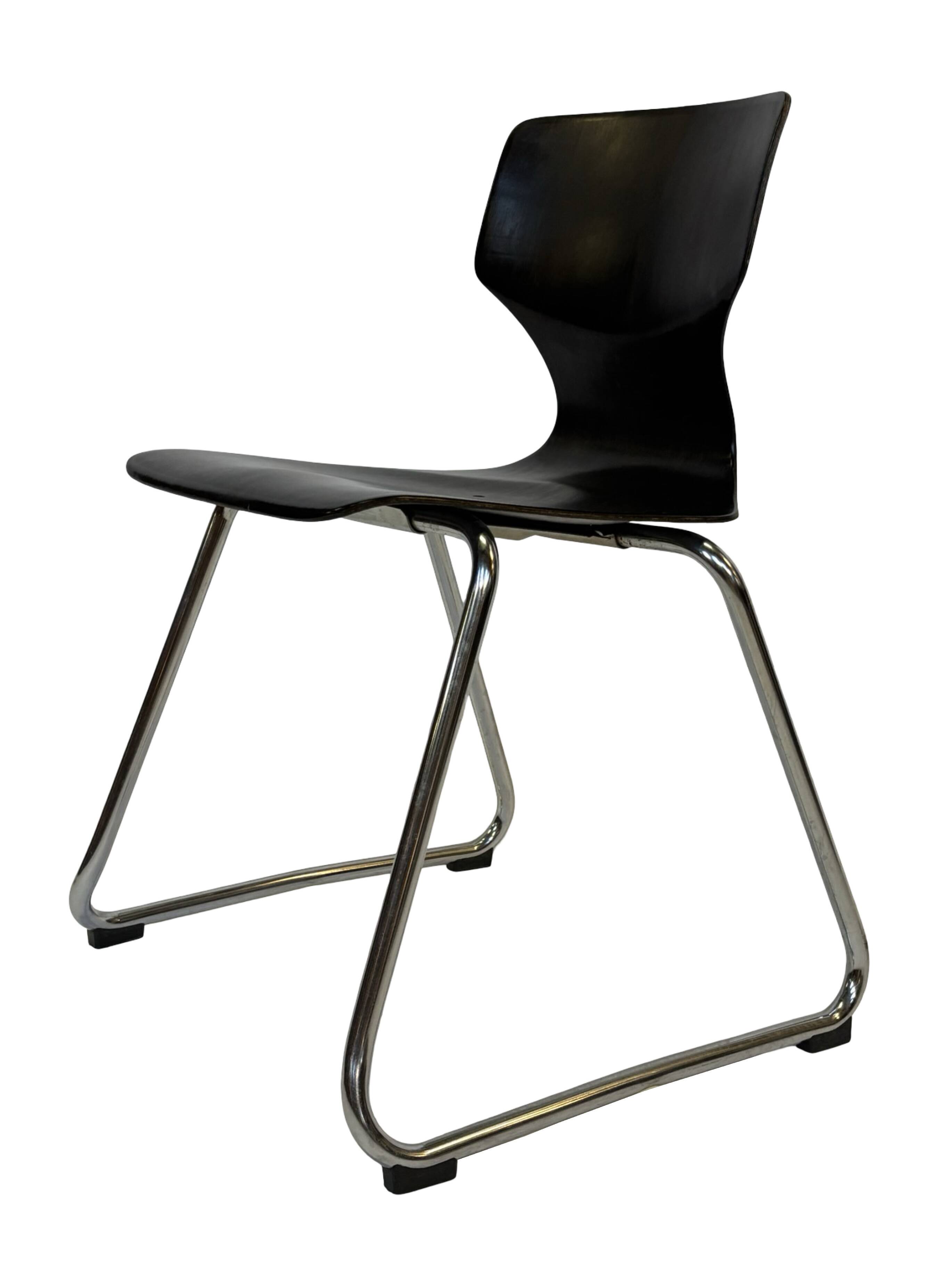Lot de 4 chaises Elmar Flötotto design années 70