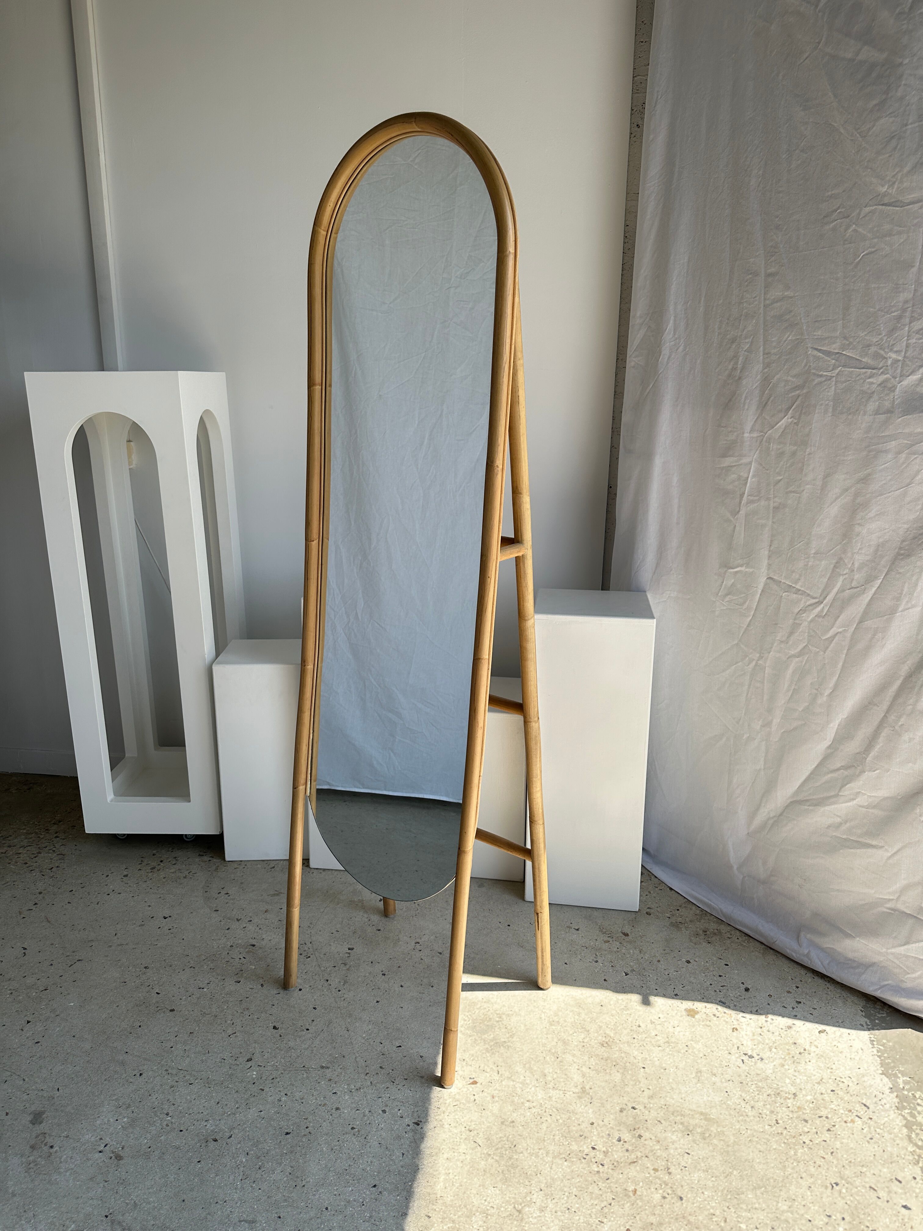 Floor mirror in bamboo and rattan H:1m80