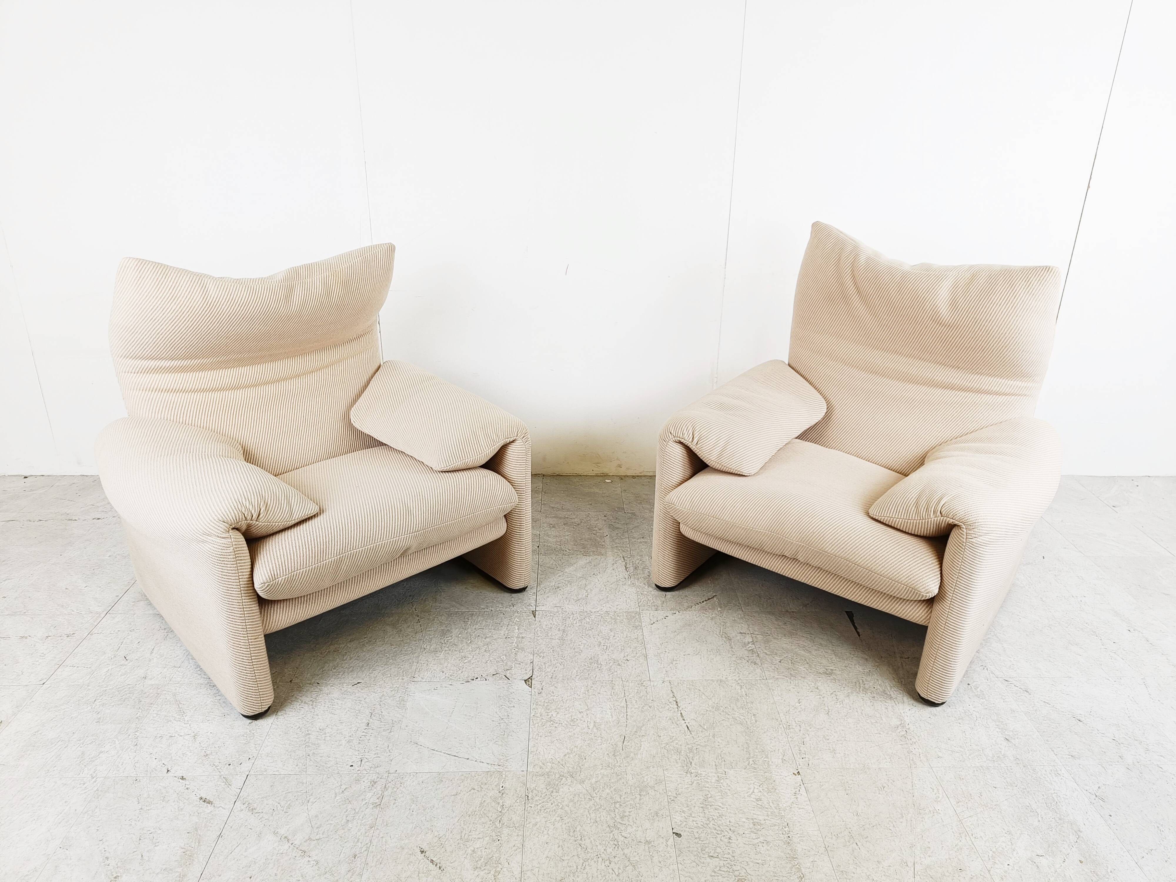Paire de fauteuils Maralunga par Vico Magistretti pour Cassina, 1973