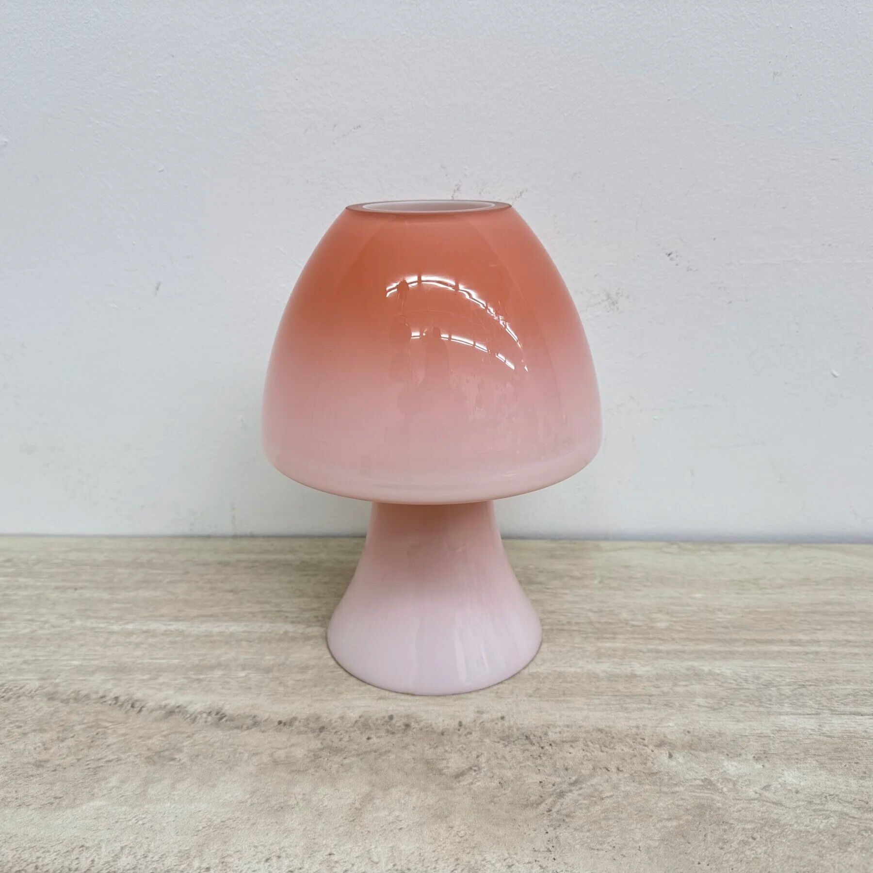 Peil & Putzer pink glass mushroom table lamp, 1970s