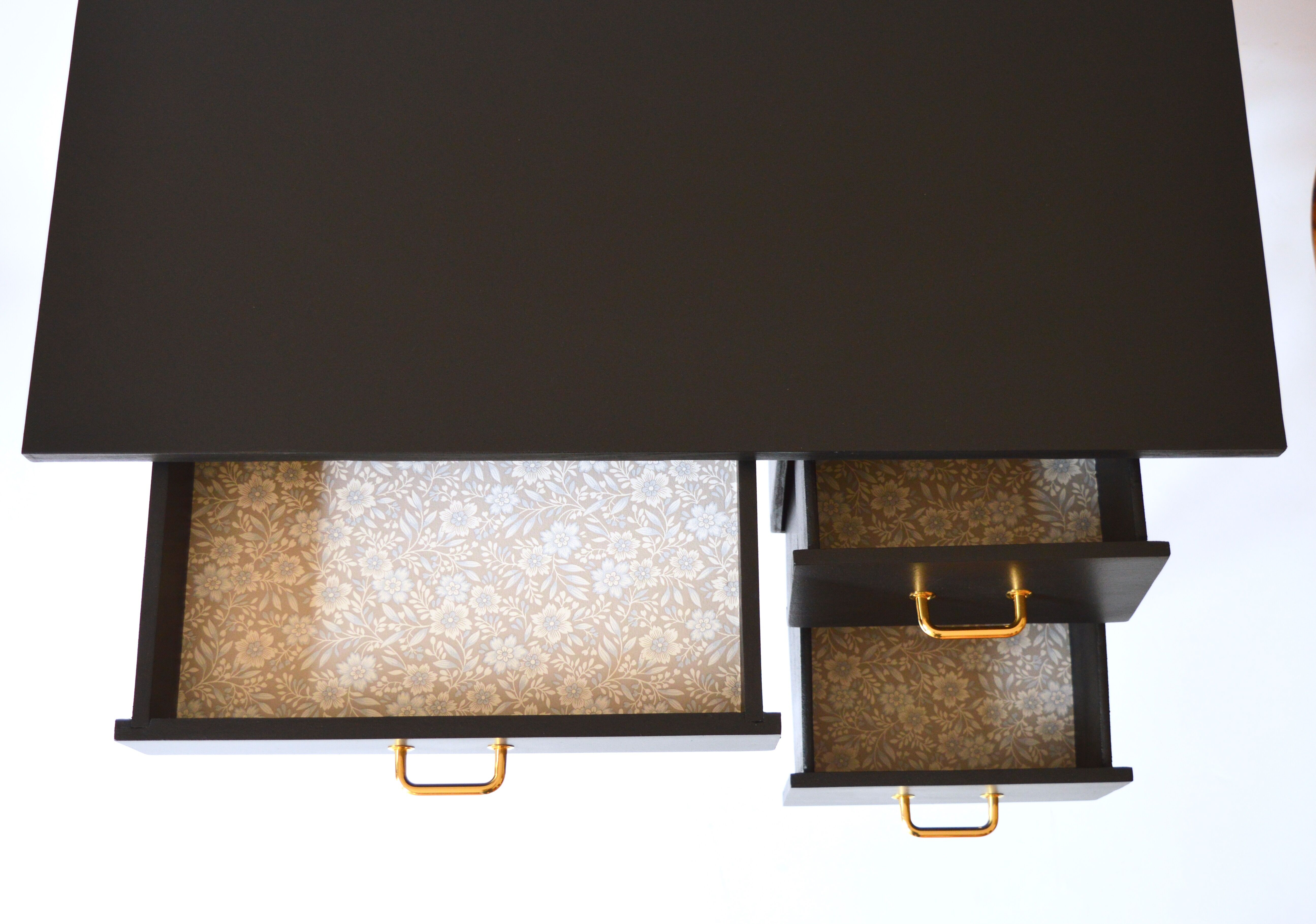 child's desk and chair