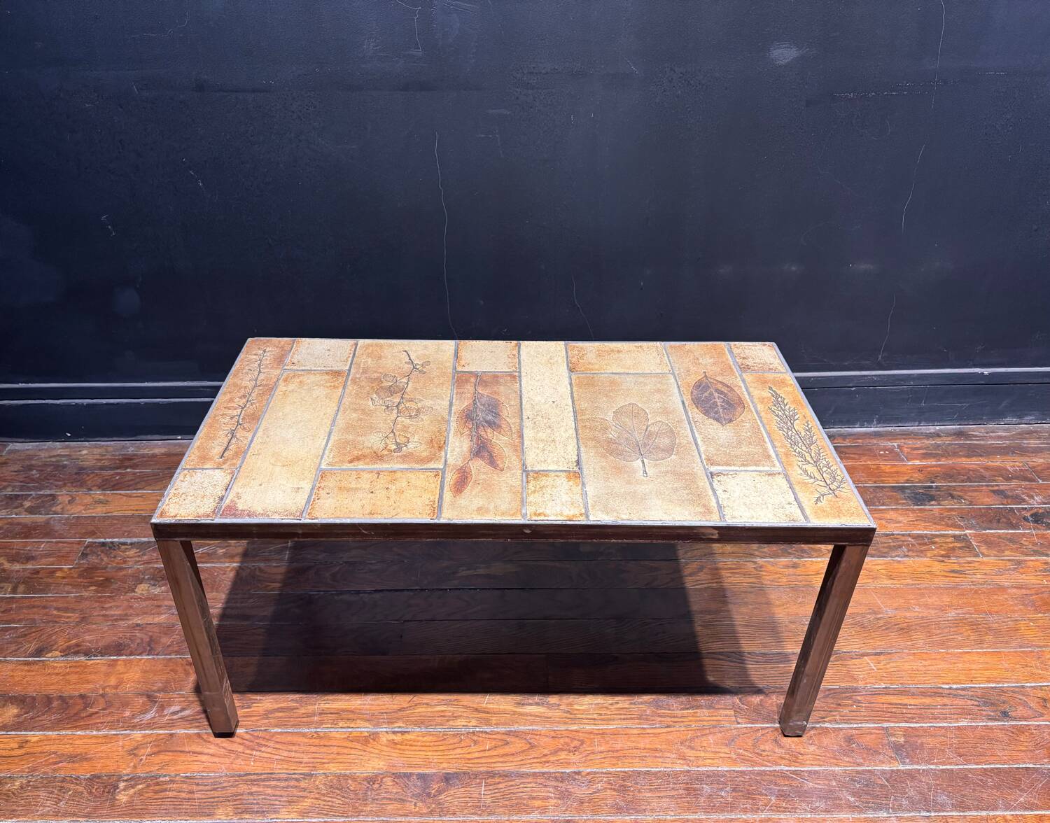 Roger Capron coffee table – Iconic design from the 1970s