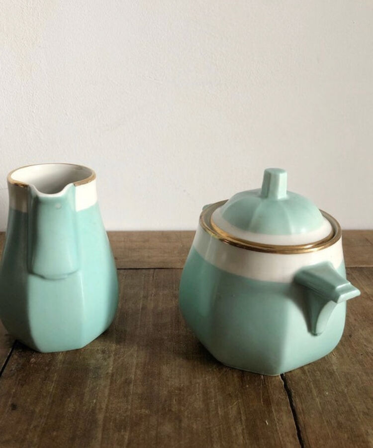 Sugar and milk pot set
