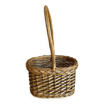 Two-compartment wicker bottle holder