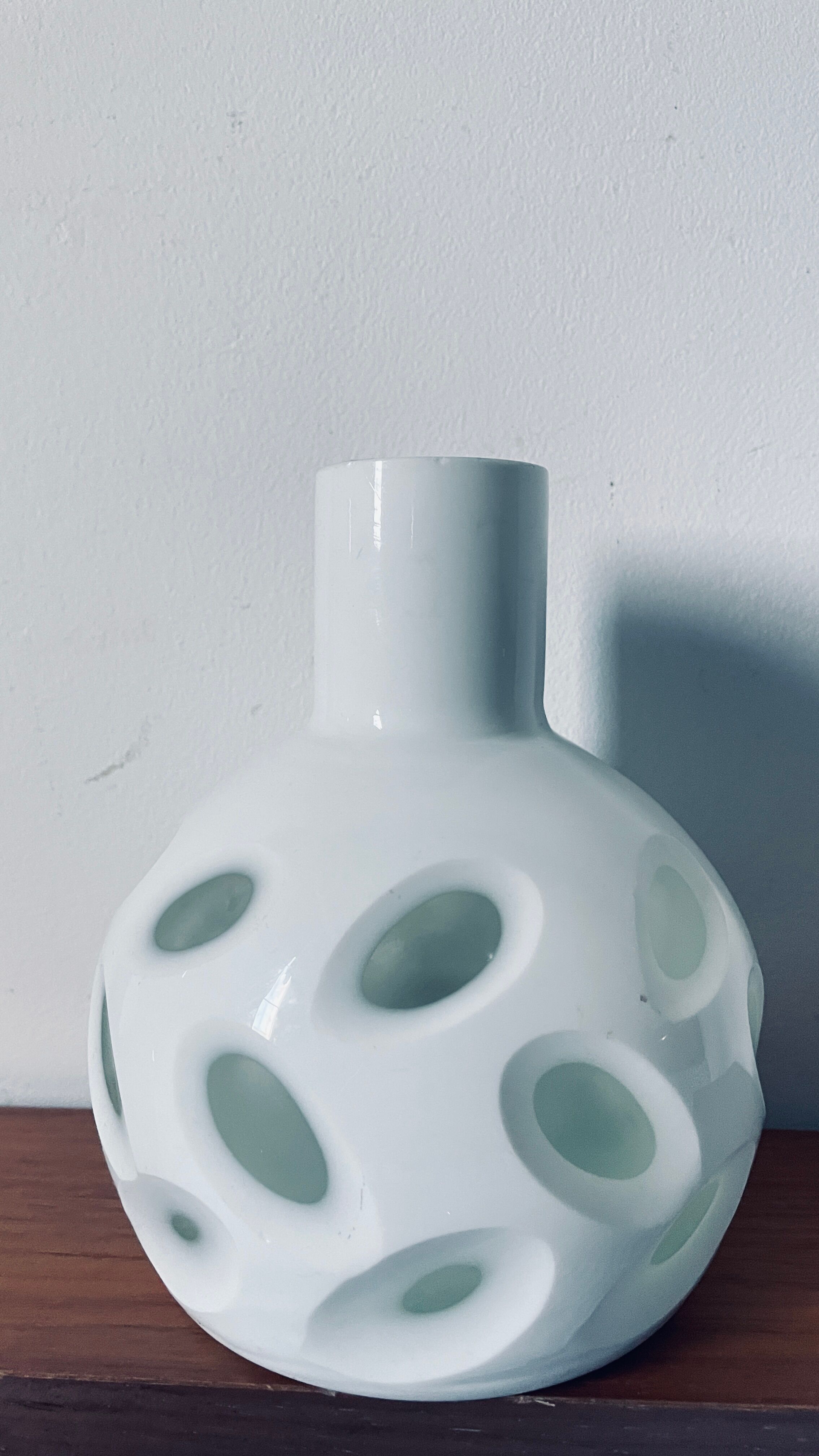 Thick glass paste vase
