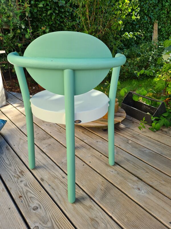 Chaise Baumann