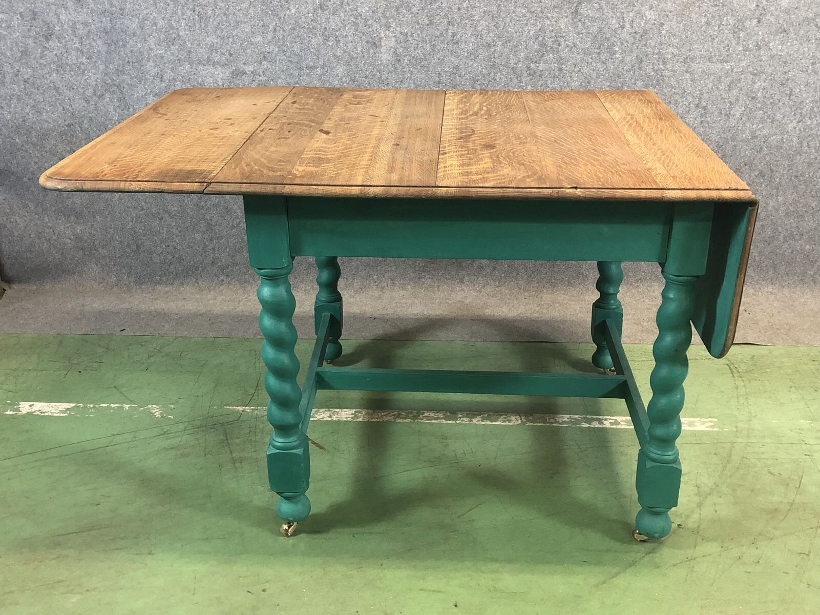 English table with oak flaps-30s