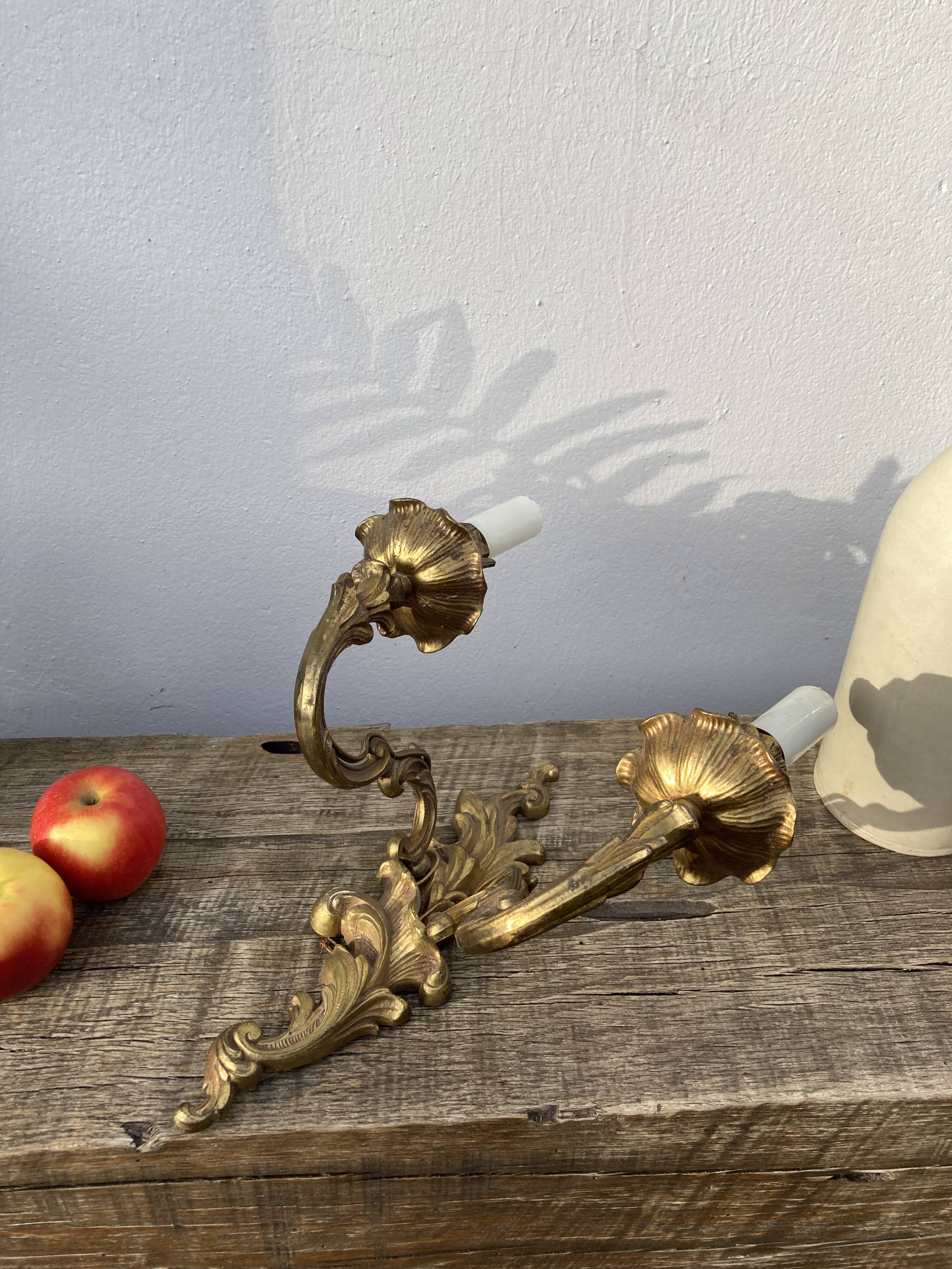 Wall lamp in gilded bronze style Louis XV rocaille with 2 branches
