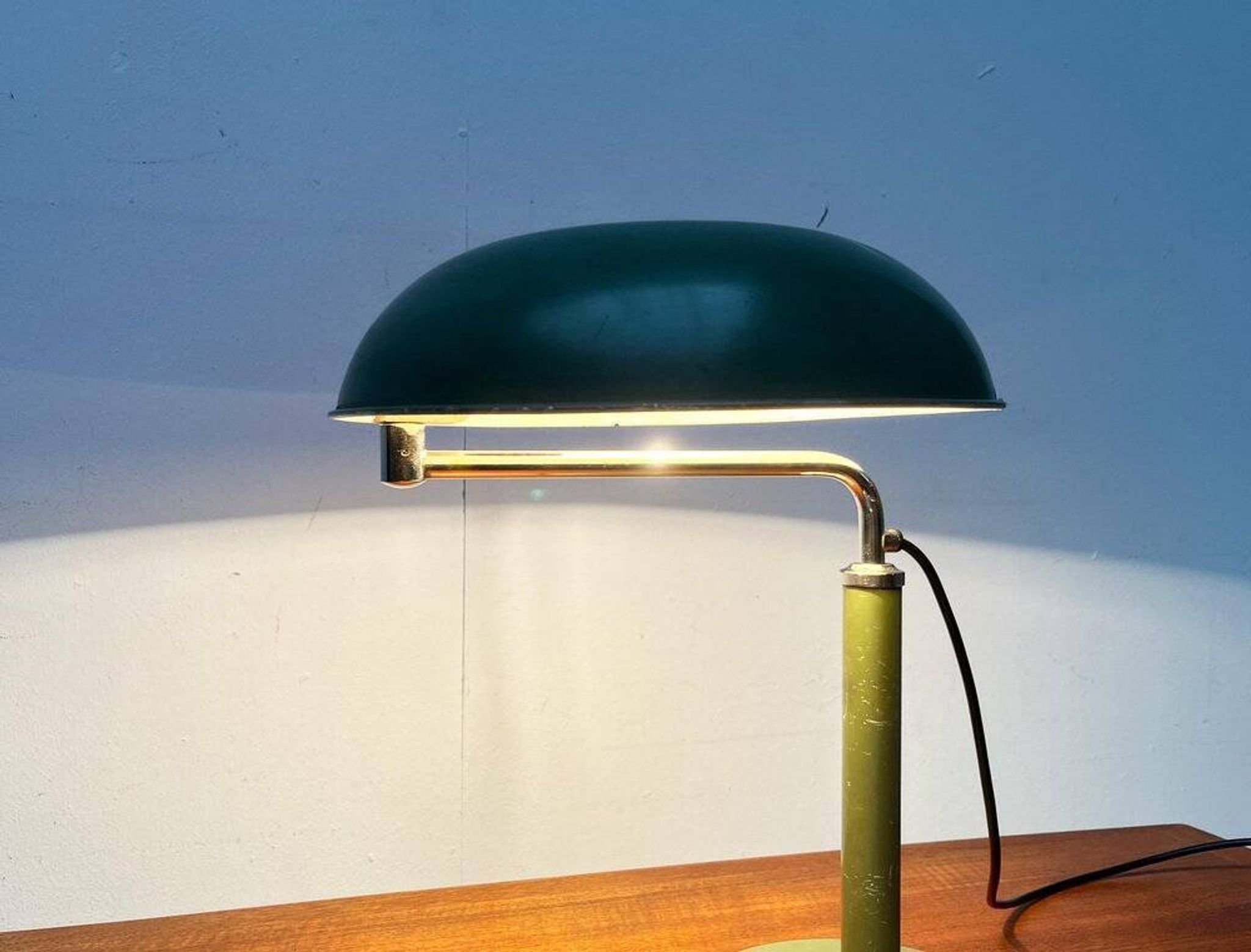 Art Deco swivel table lamp model Swiss Quick 1500 by Alfred Müller for Amba, 1930s.