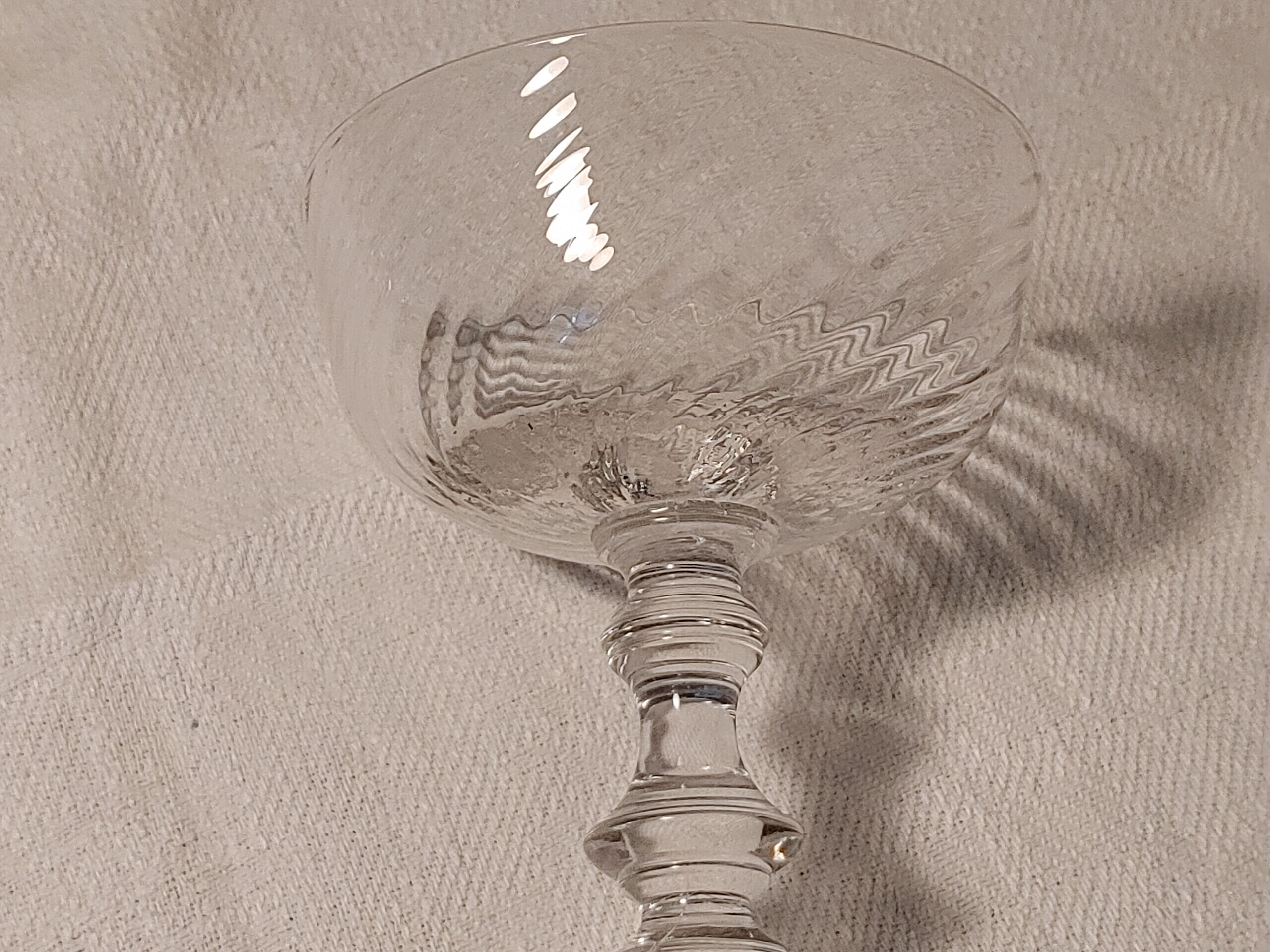 Set of 4 Baccarat crystal champagne glasses XXth