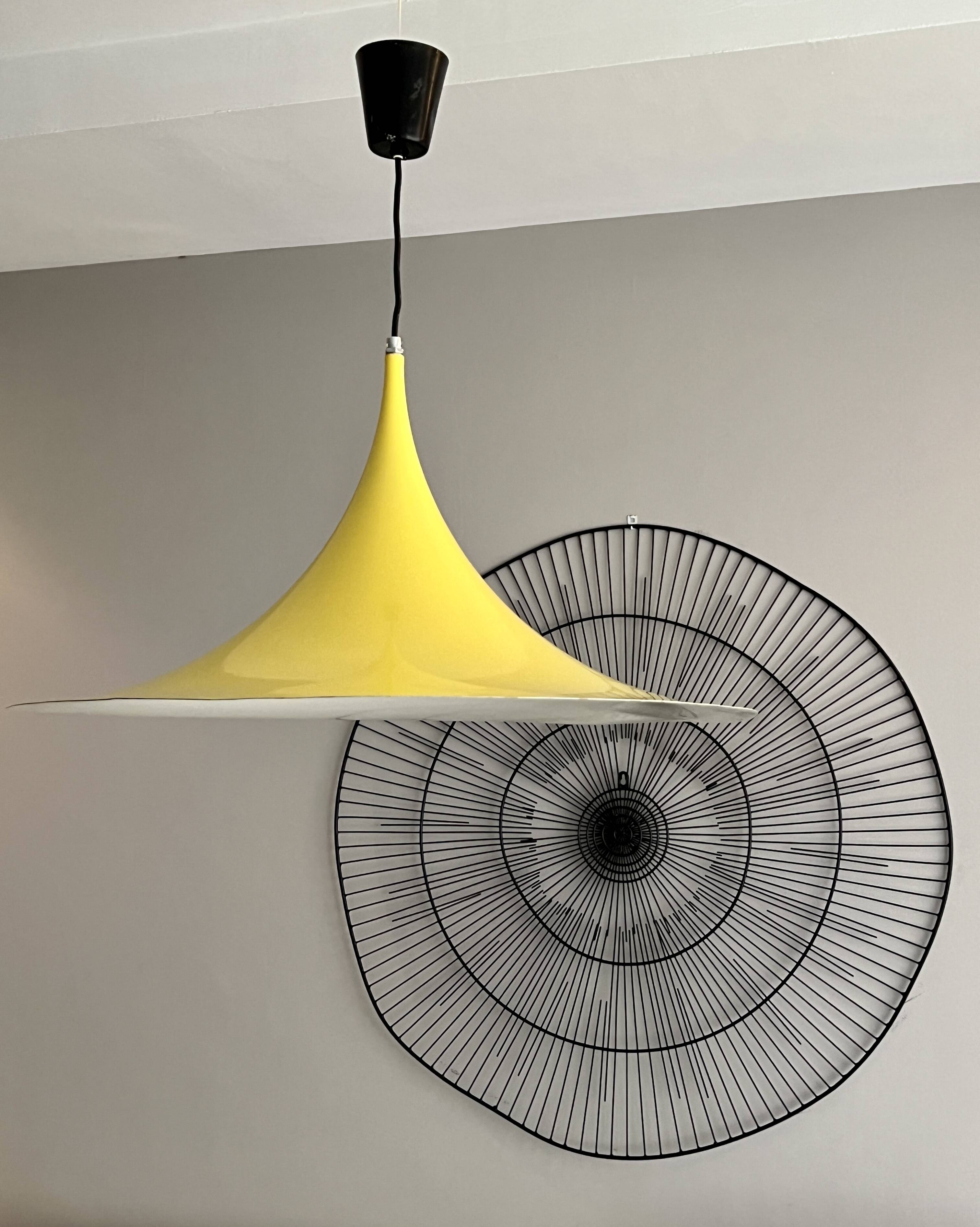 Mid-Century Danish Pendant Ceiling Lamp - 60s Style - Vintage Design for apartment decoration