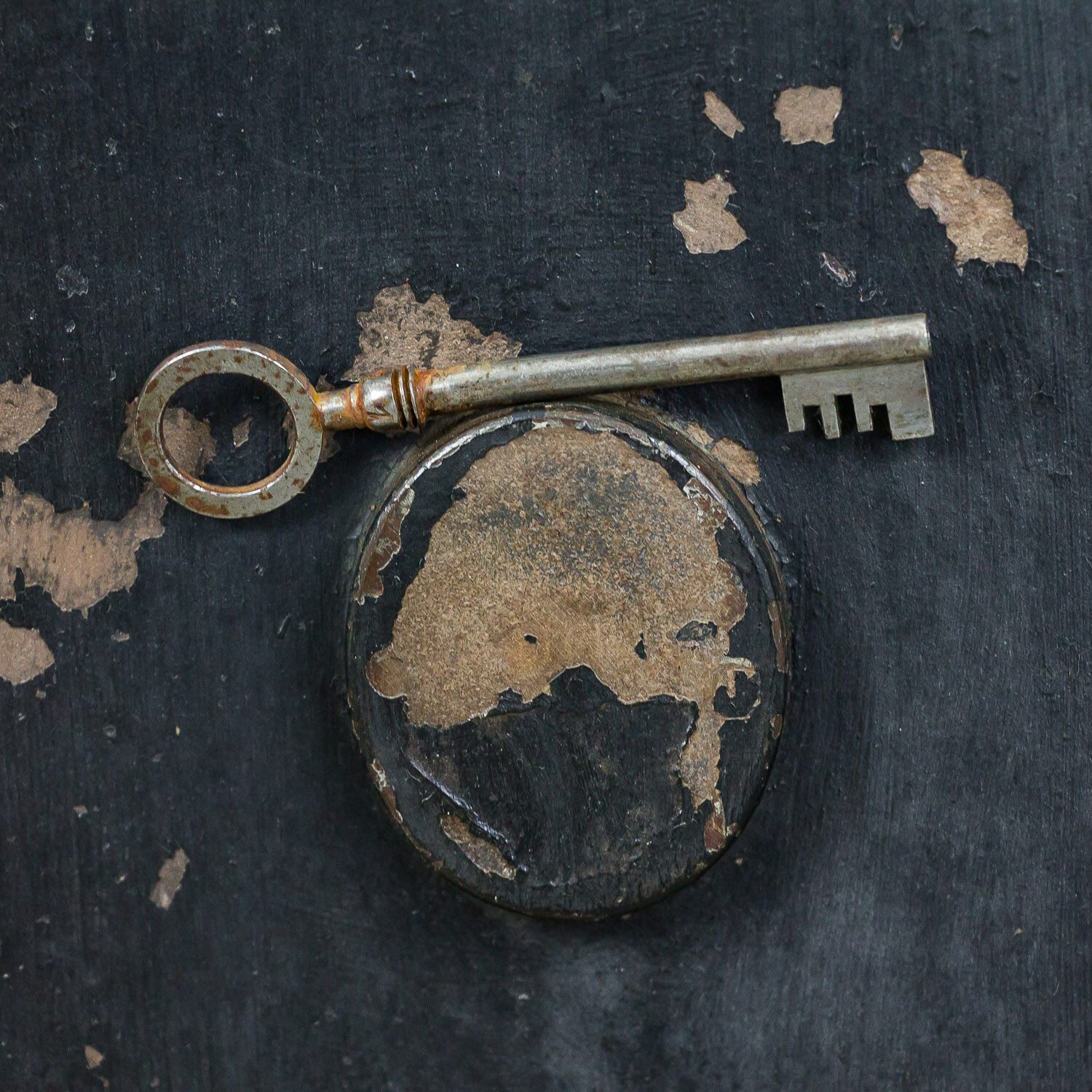 Antique safe by Fichet, Paris, 1900