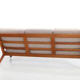 Oak Danish design sofa by Hans Wegner model GE290 for Getama