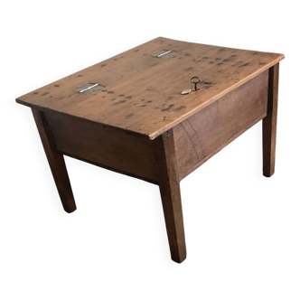 Table basse coffre à clé