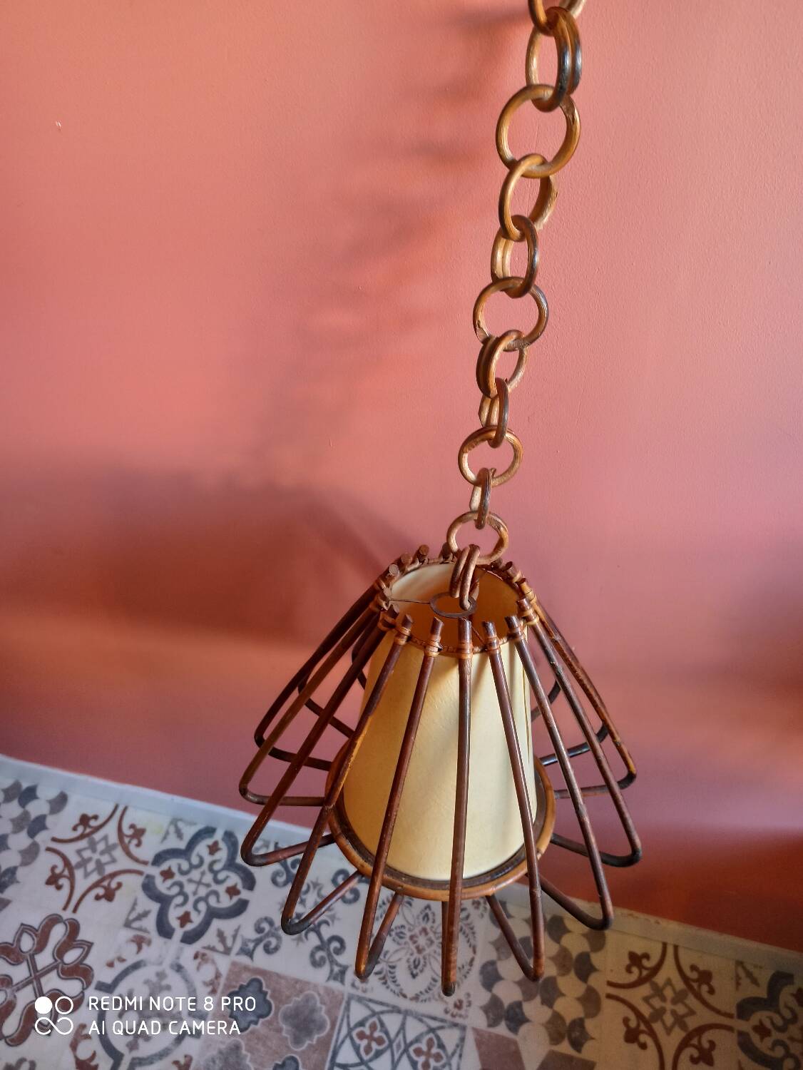 Suspension vintage en rotin