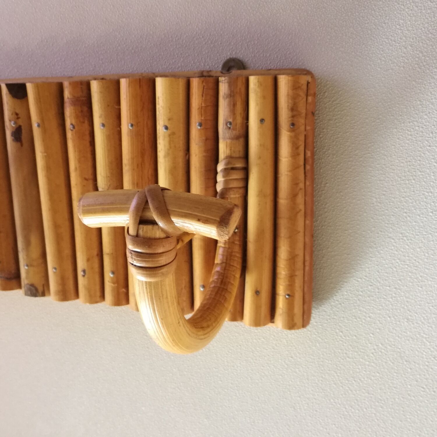 Coat rack with 3 hooks