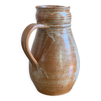 Sandstone pitcher