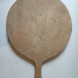 Old round pizza cutting board