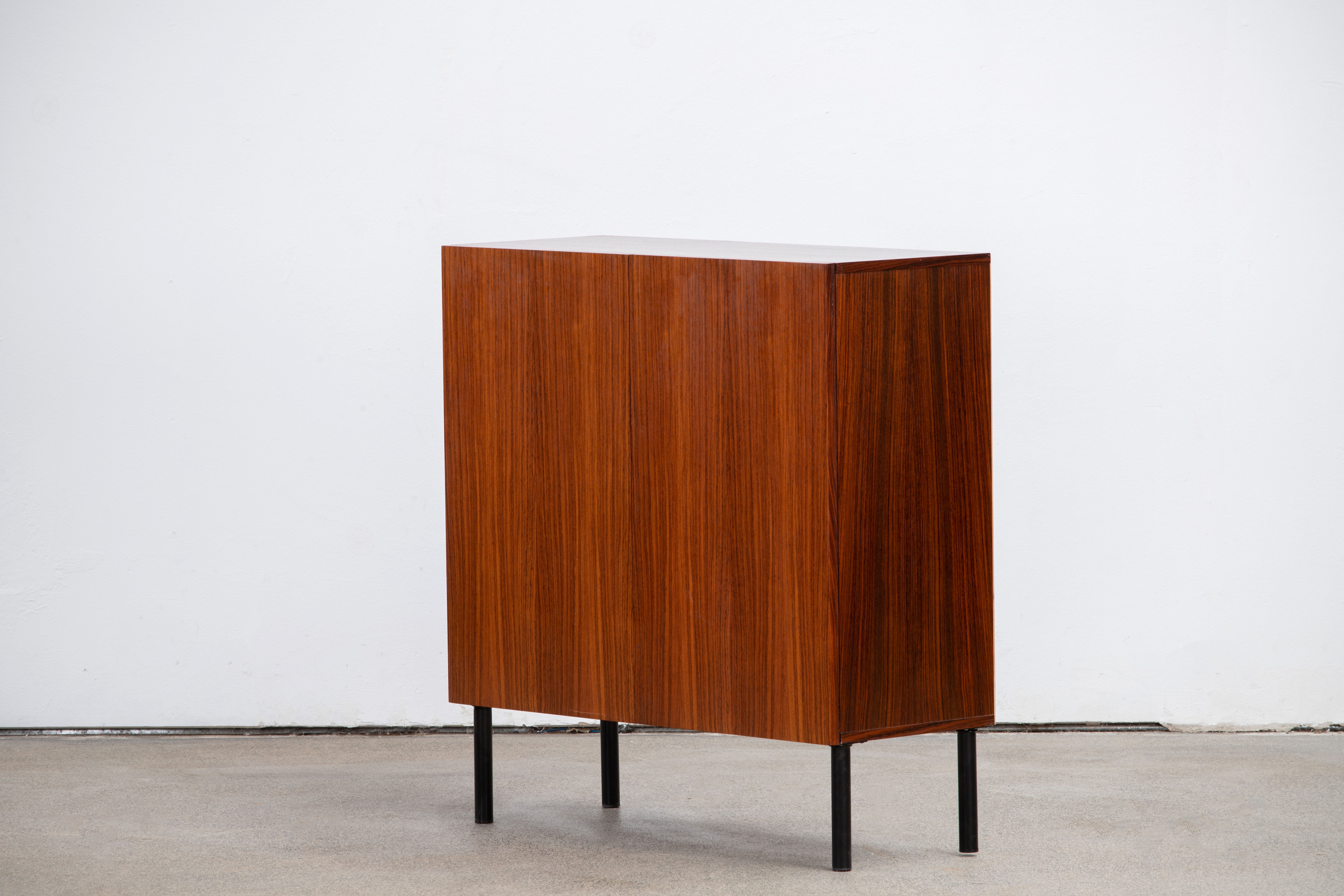 Scandinavian chest of drawers 90 cm