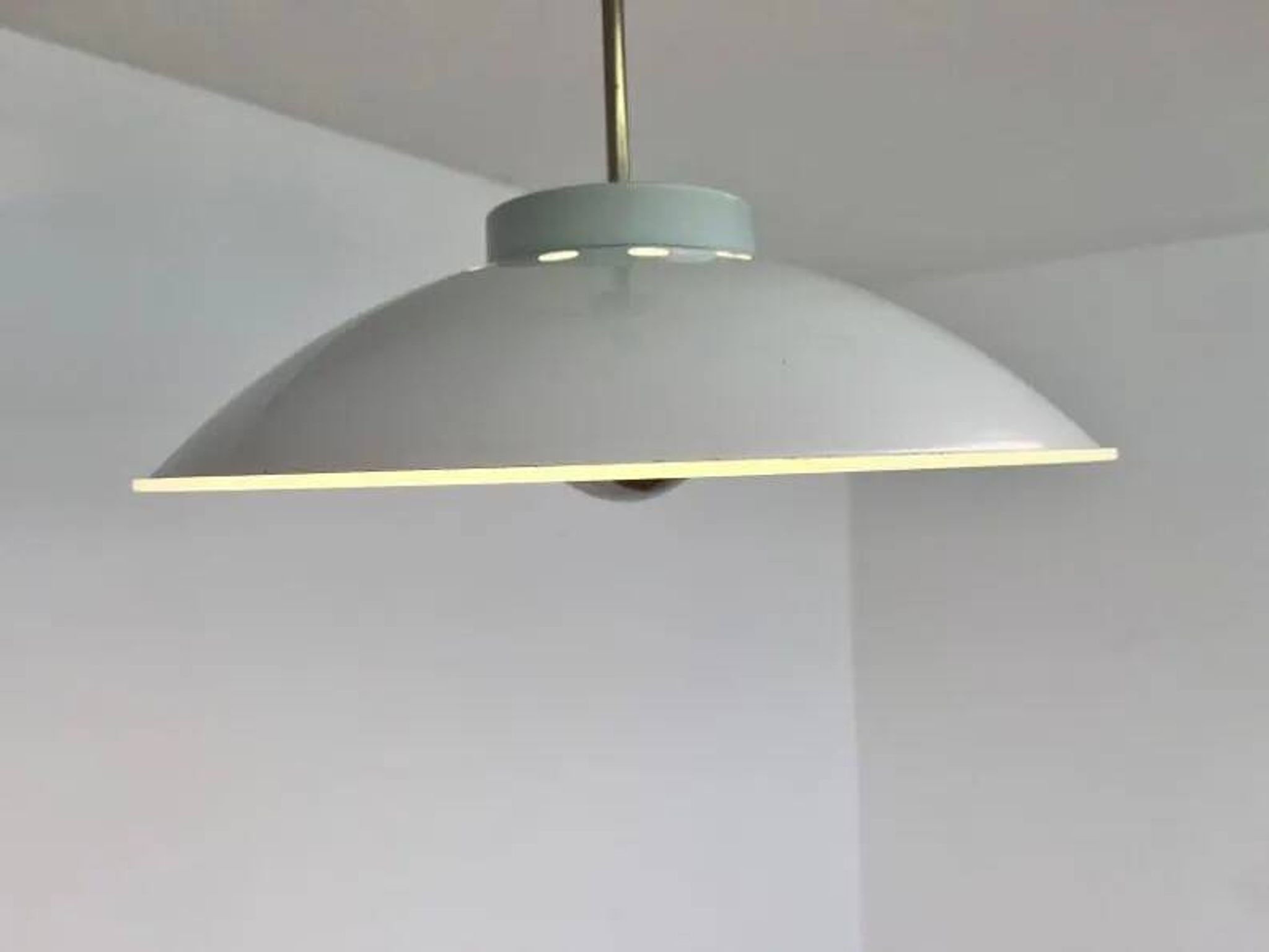 Pendentif UFO rare des années 70, époque spatiale.