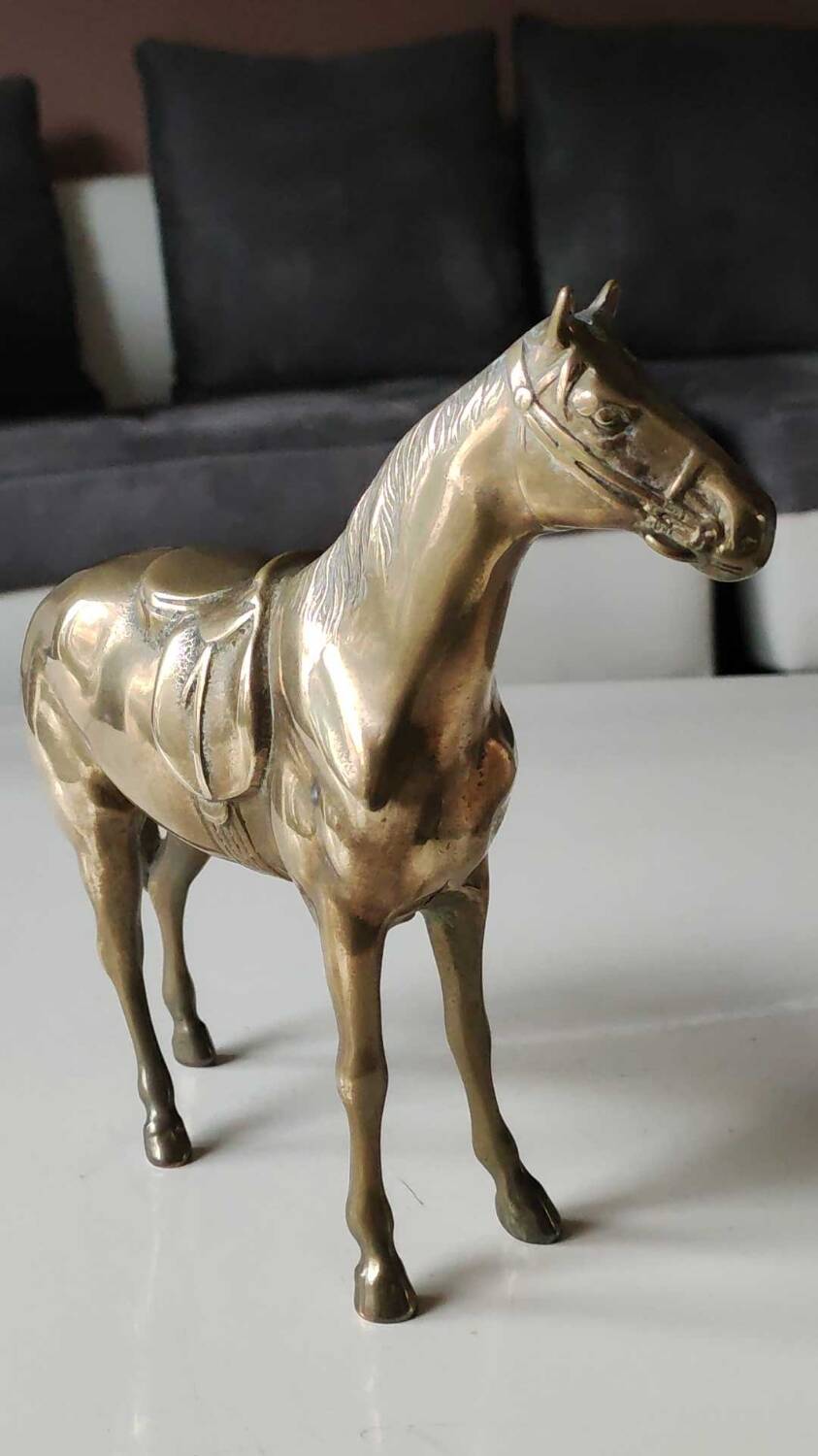 Sculpture Cheval vintage en position d arrêt/observation, en laiton massif. 23 x 19 cm
