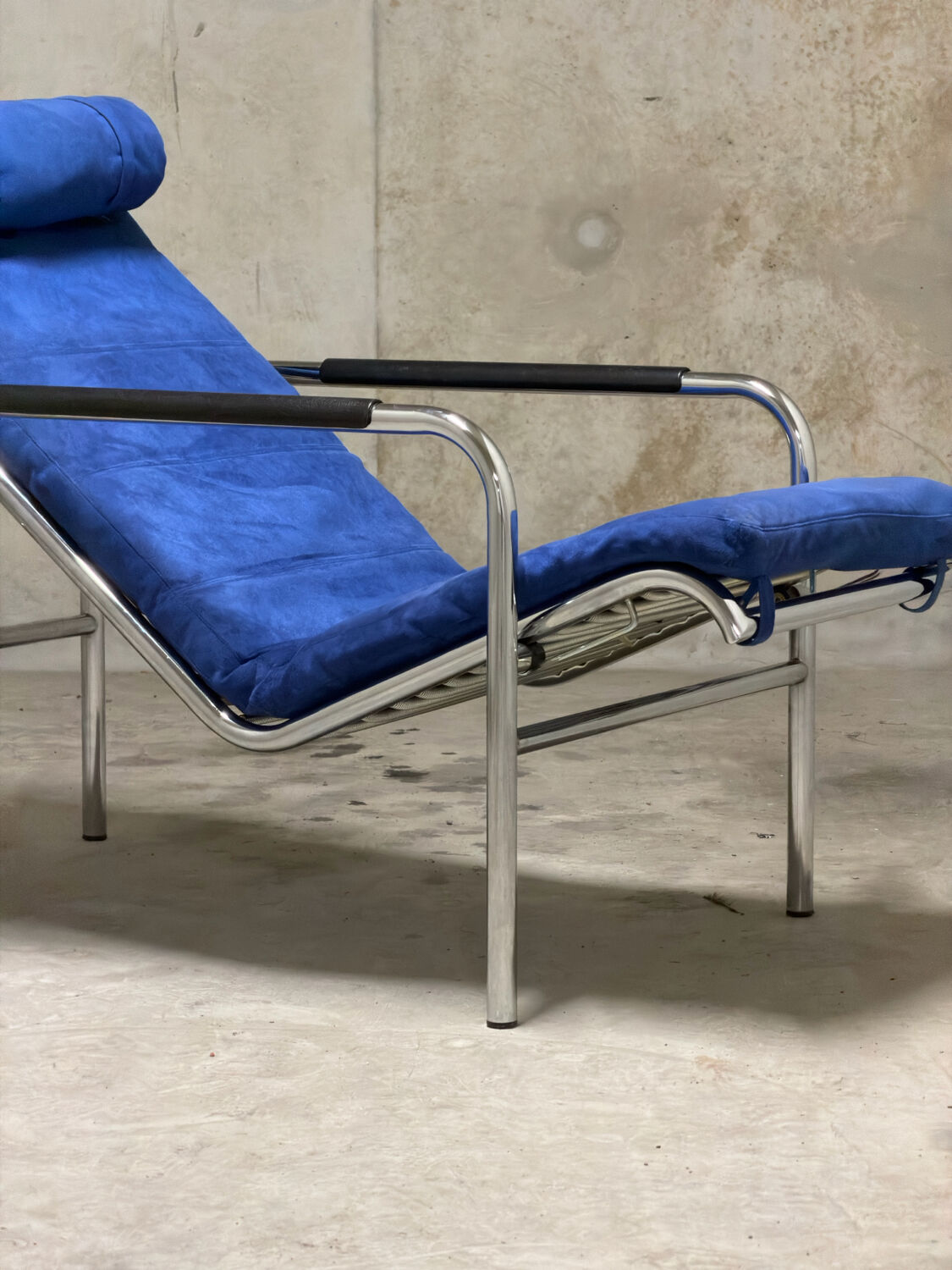 Genni armchair Gabriele Mucchi Zanotta 1980.