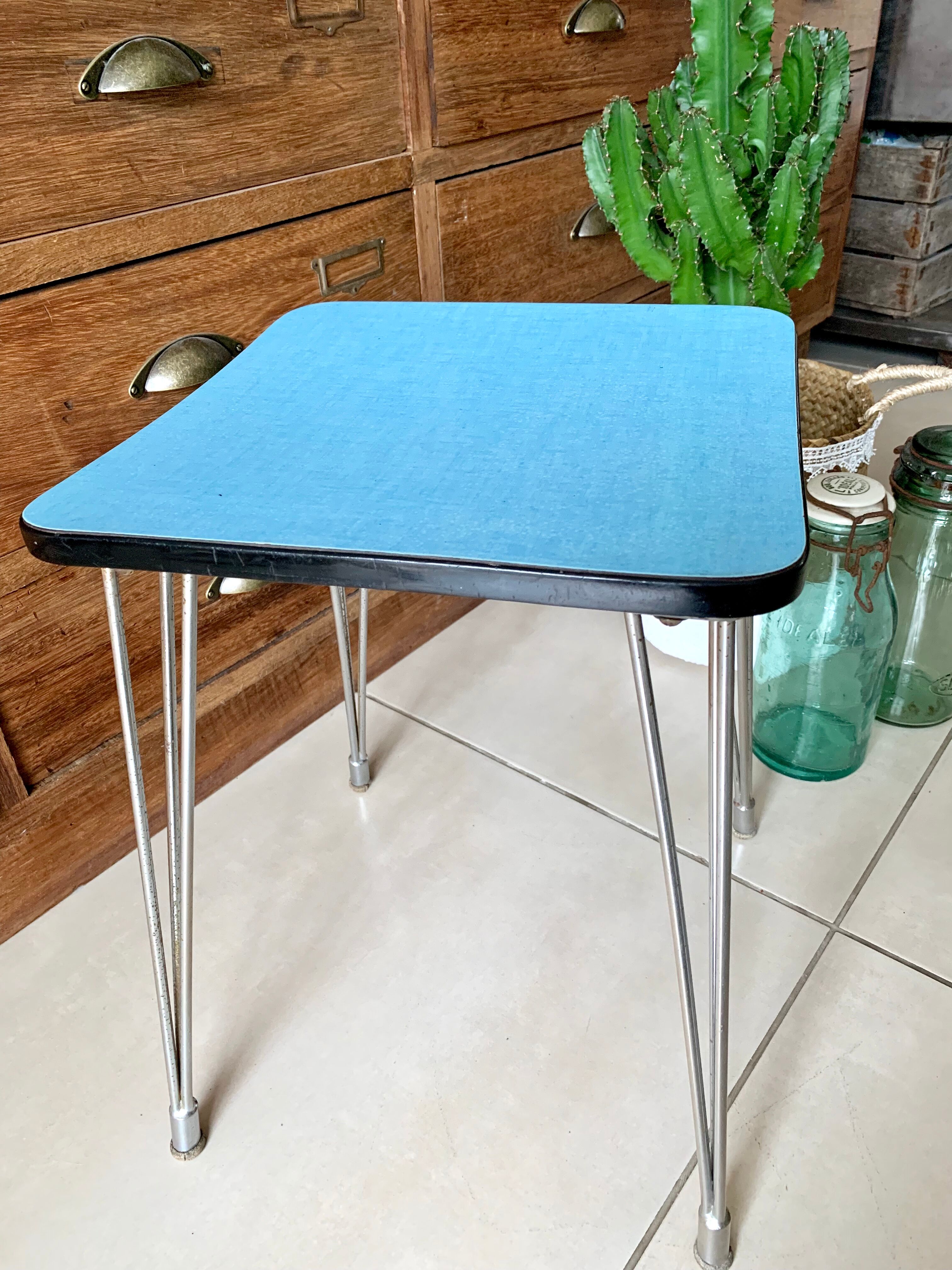 Tabouret formica pieds eiffel vintage