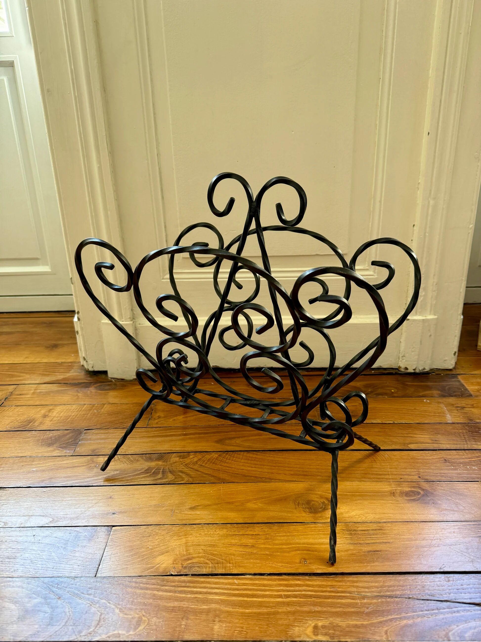 Wrought iron magazine rack