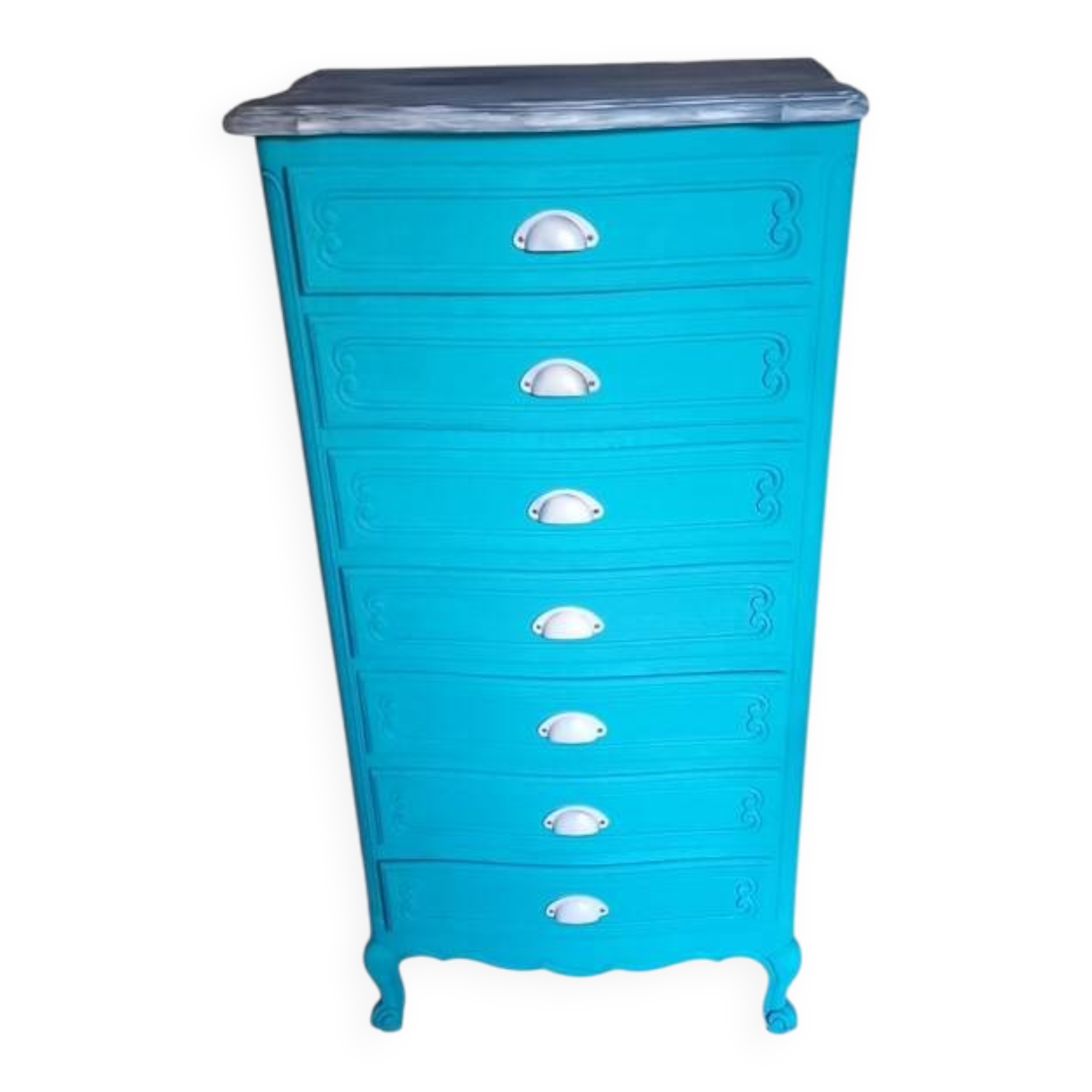 Antique chest of drawers