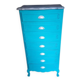 Antique chest of drawers