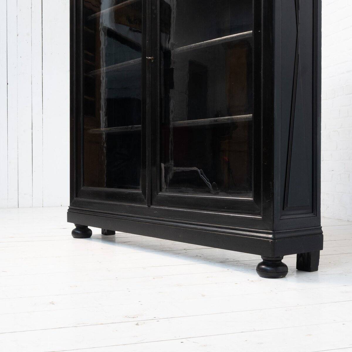 Napoleon III Style 2-Door Display Cabinet, France, 14th Century