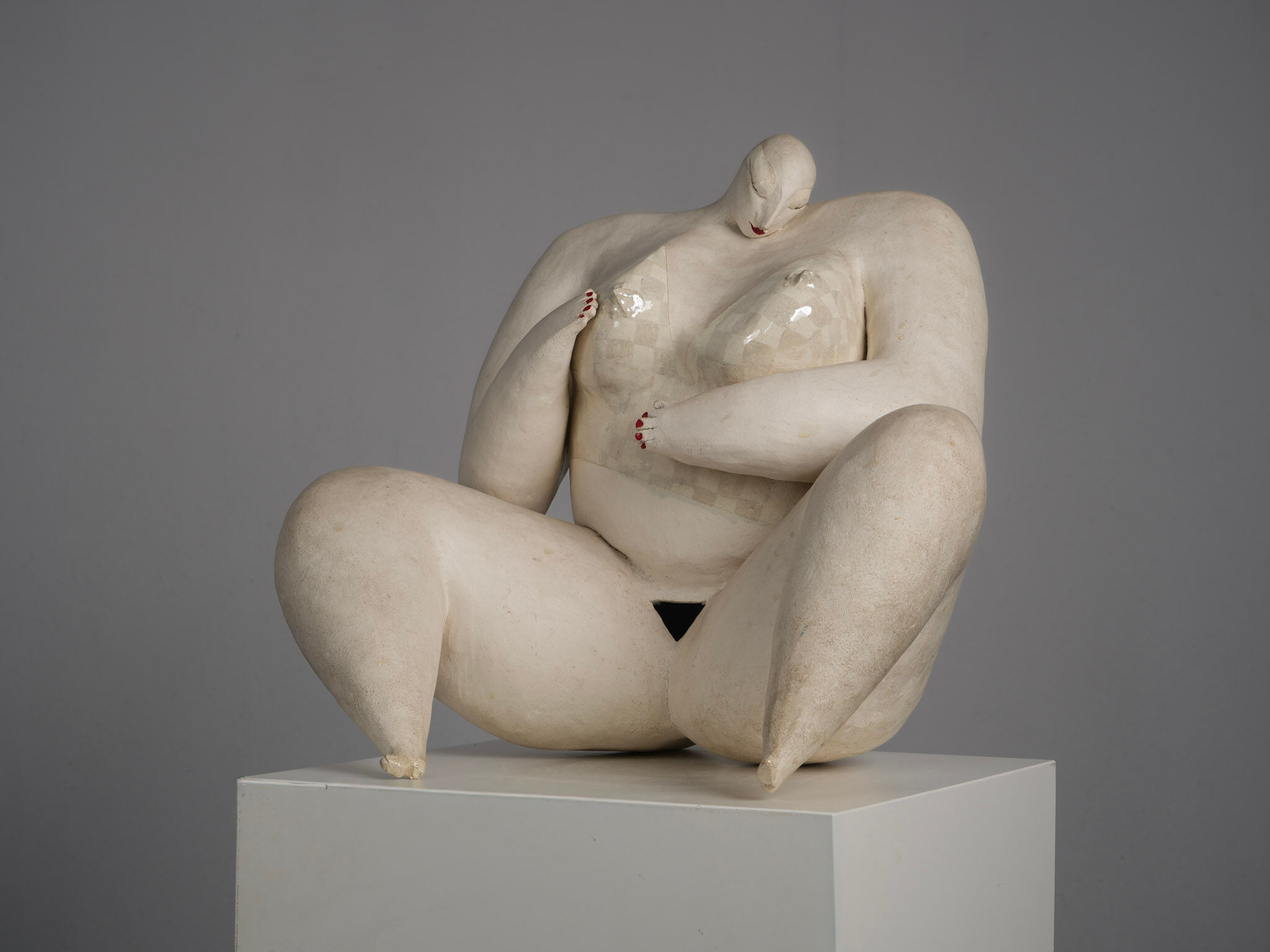 "Courage" expressive ceramic female sculpture by Evelyn van Baarda, Netherlands, 1981