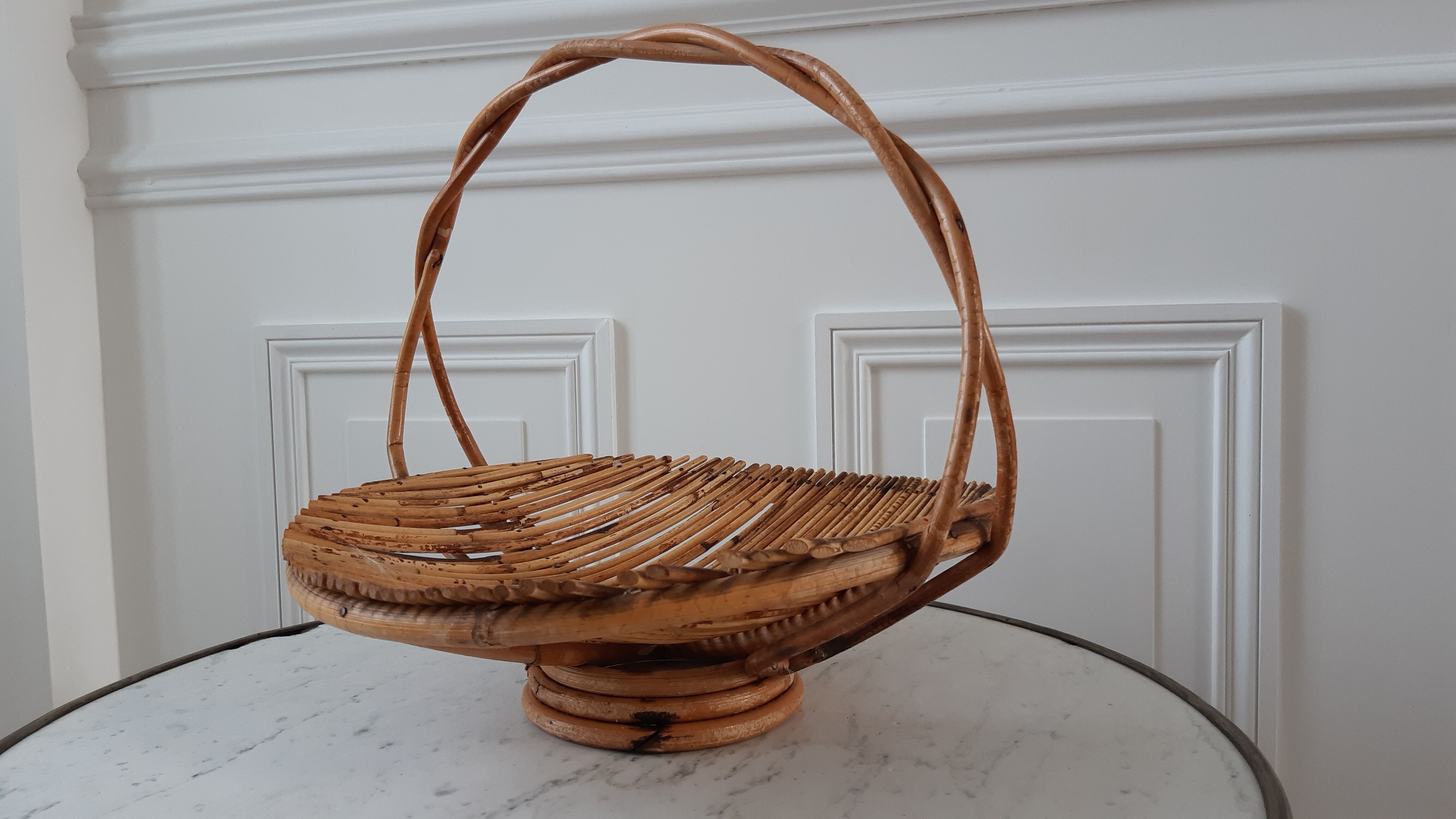 Vintage rattan fruit basket 70s