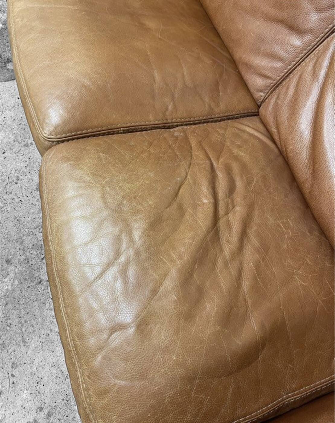 Vintage 2-seater leather sofa