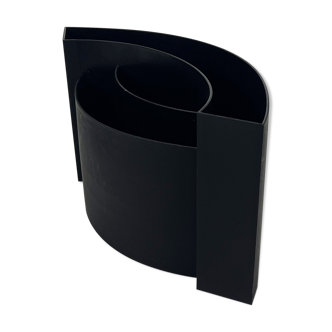 Magazine holder