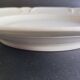 Plat porcelaine blanche vers 1900 33 cm de diamètre