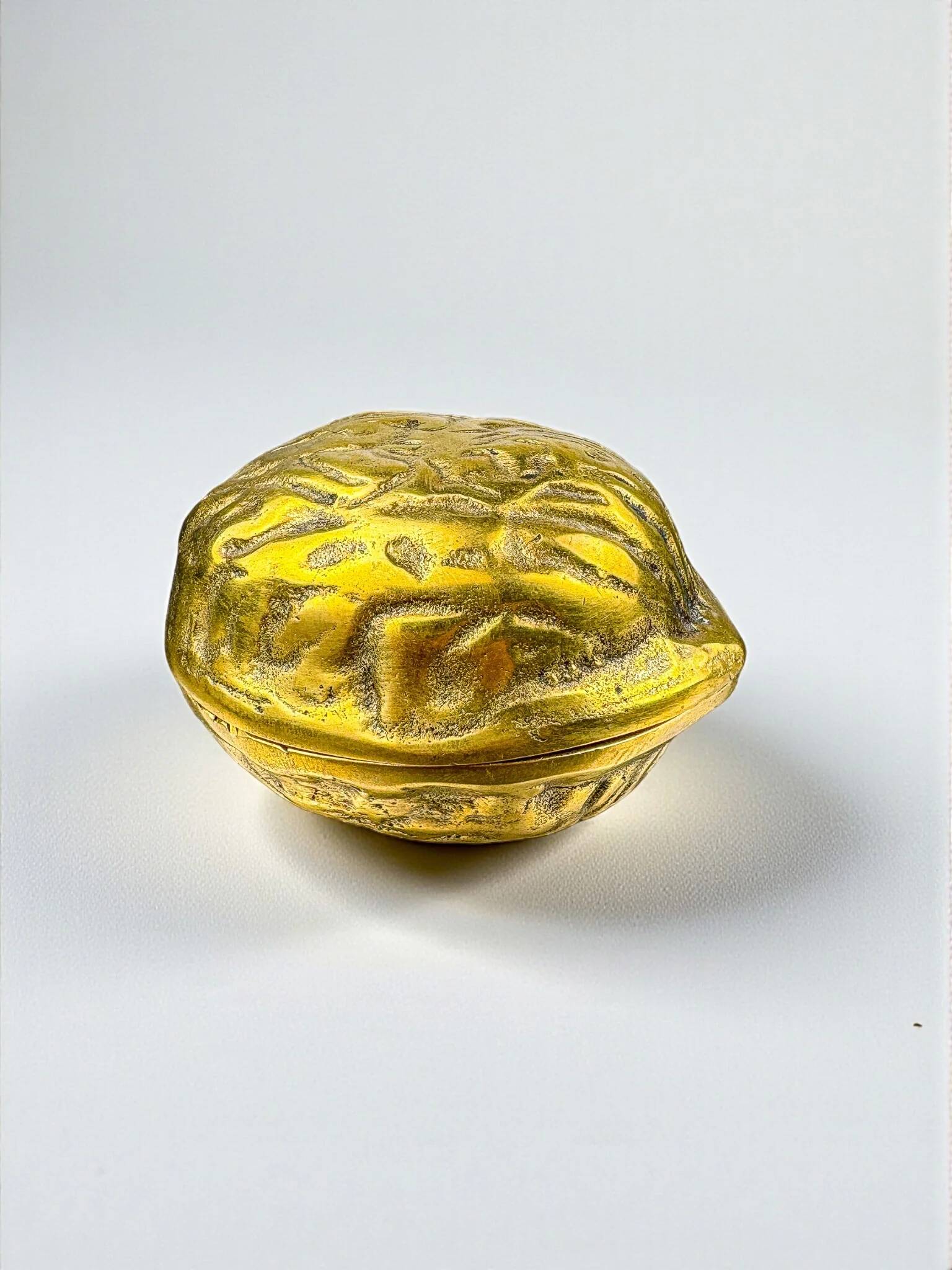 Walnut-shaped table lighter in bronze, Italy 1970s