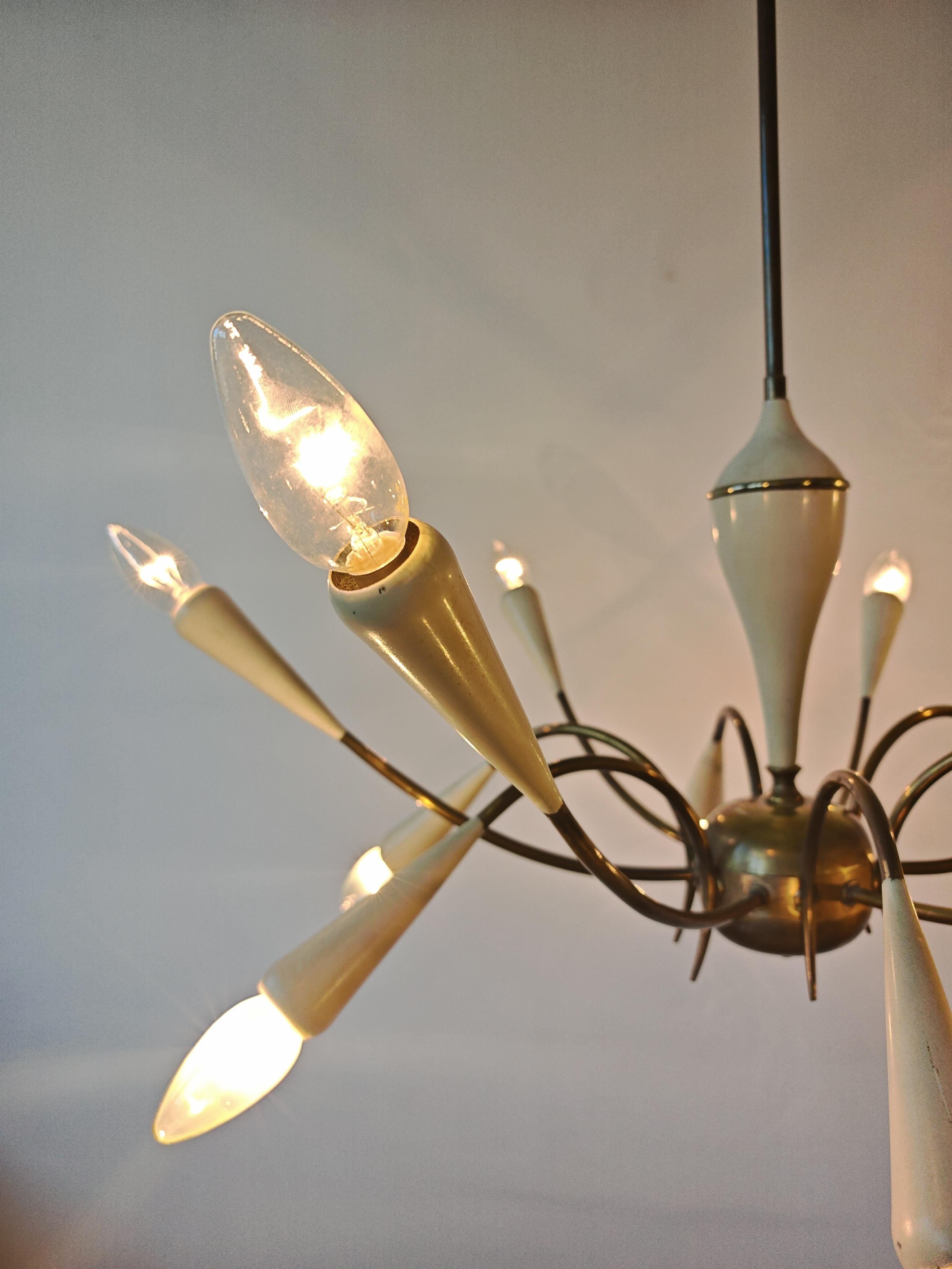 Lustre Stilnovo 12 bras laiton Mid Century Modern années 1950