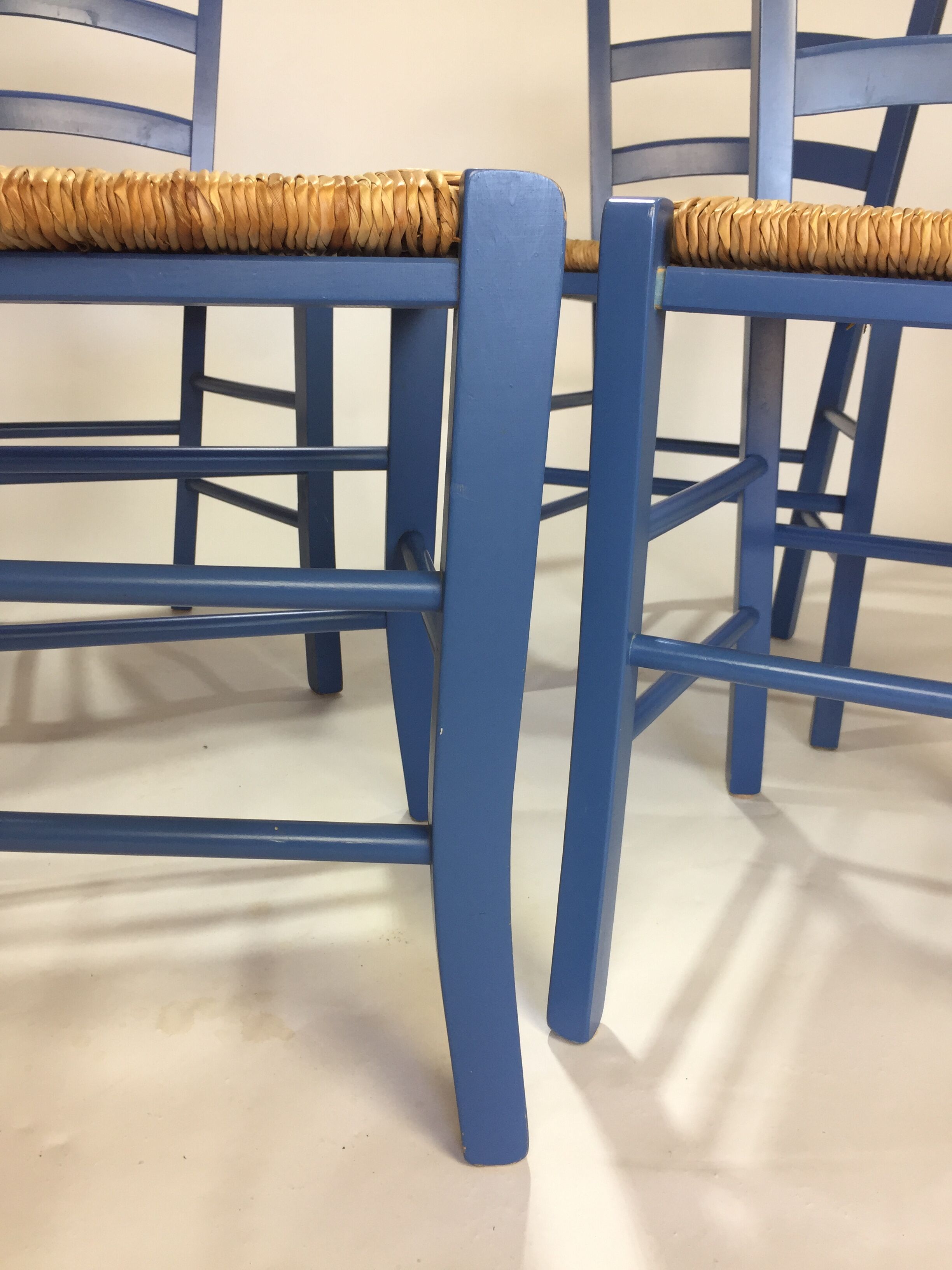 Lot of 4 decked blue chairs