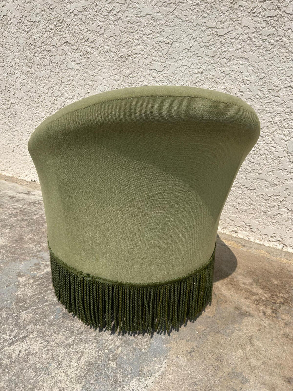 Paire de fauteuils crapaud vert vintage