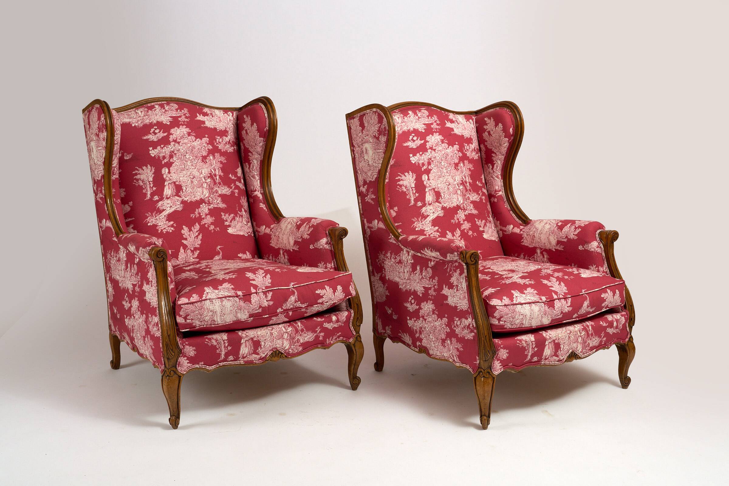 Pair of Louis XV style shepherdesses