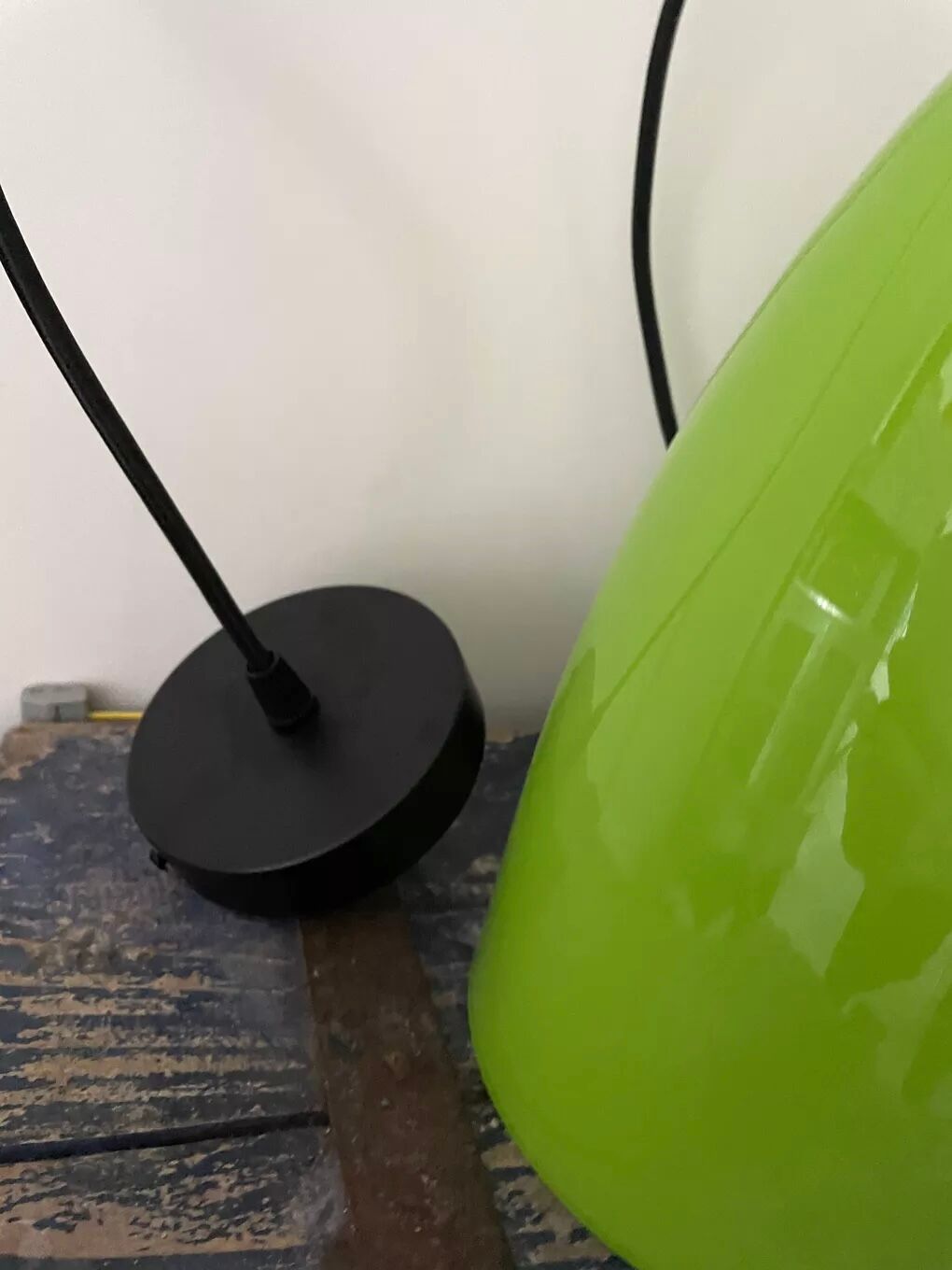 Set of four new electrified green opaline suspensions