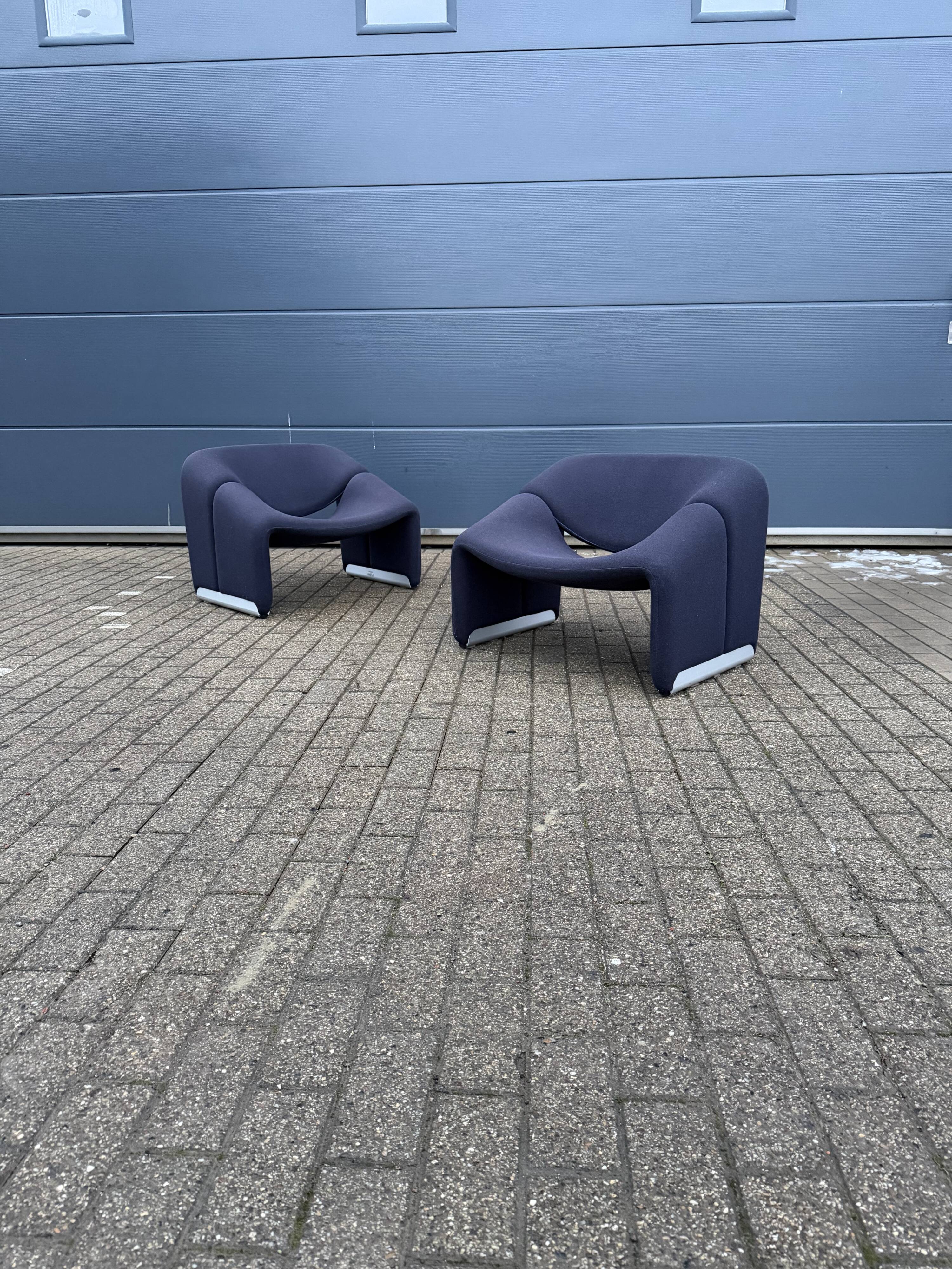 2x Artifort Groovy F598 by Pierre Paulin, Dark Blue, original