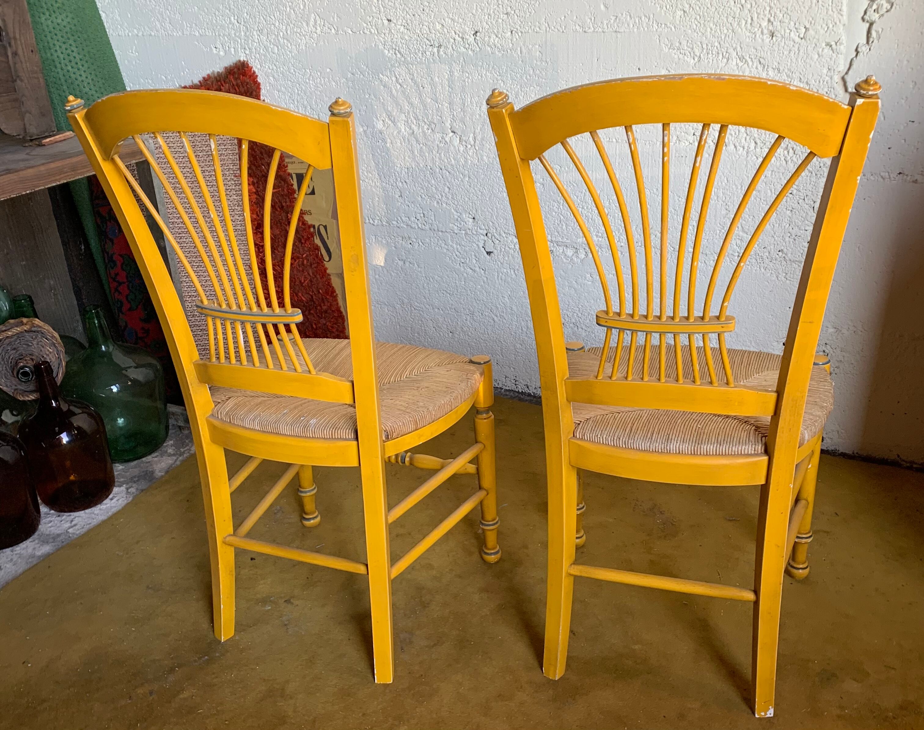 Duo of mulched Provencal chairs