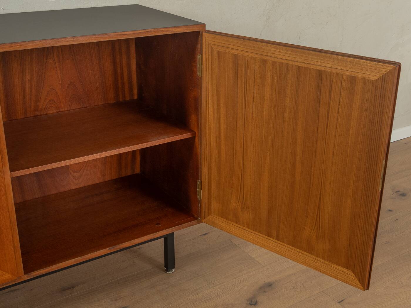 1960s Dresser